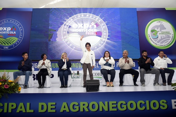 BUAP | Cuando unimos academia y vinculación social, crecemos como institución: Rectora María Lilia Cedillo Ramírez