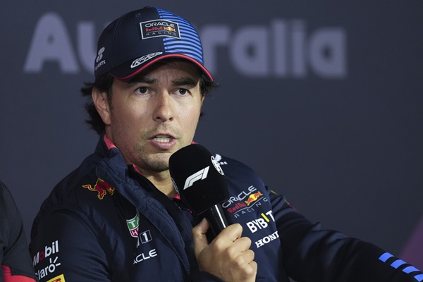 Checo Pérez admite no estar a gusto con su desempeño en el Gran Premio de México