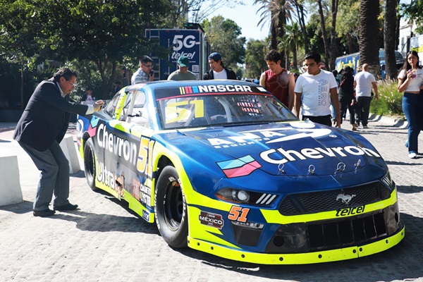 Cumple expectativas Nascar Parade realizada por Gobierno de Puebla