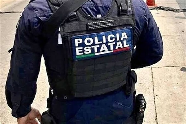 Detienen a dos policías de Tlaxcala por secuestro exprés y extorsión