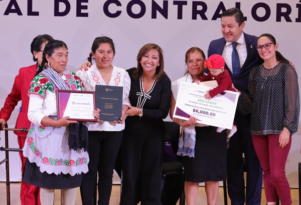 Gobierno de Tlaxcala entrega el Premio Estatal de Contraloría Social 2024 a comités ciudadanos