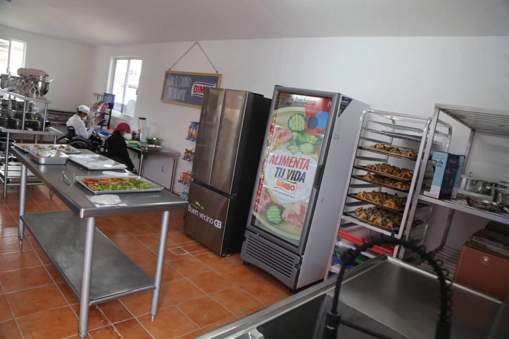 SMDIF Puebla y Bimbo inauguran la escuela culinaria inclusiva