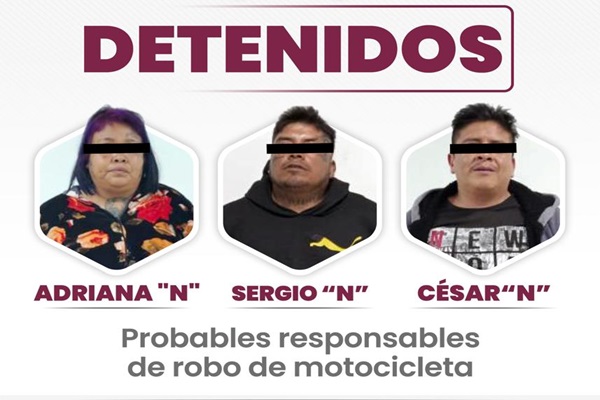 Policía de Puebla detiene a dos hombres y una mujer por el robo de una motocicleta en La María