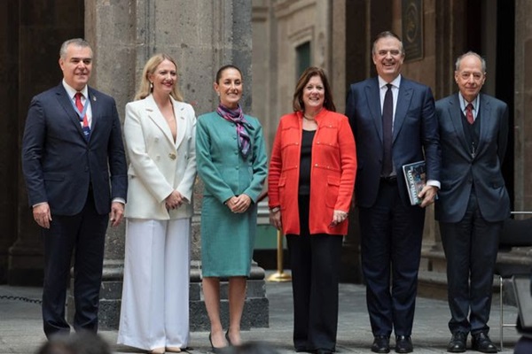 Presidenta Claudia Sheinbaum celebra inversión inicial de empresas estadounidenses en México por más de 20 mil mdd para 2025