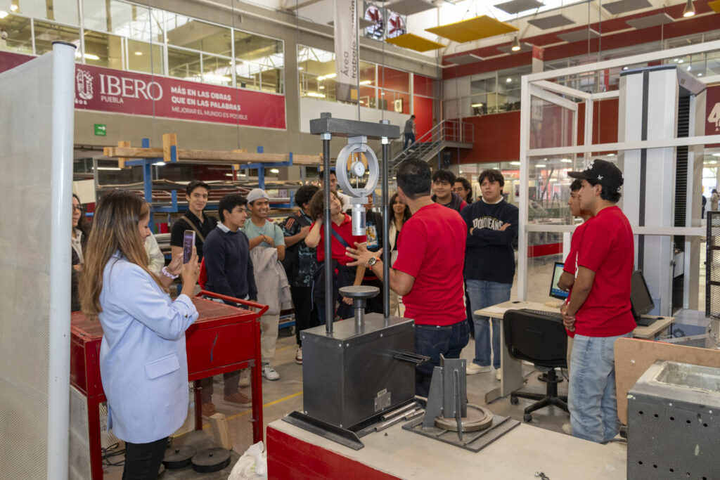 IBERO Puebla | Más de 2,300 jóvenes conectan con su futuro en "Vive la IBERO"