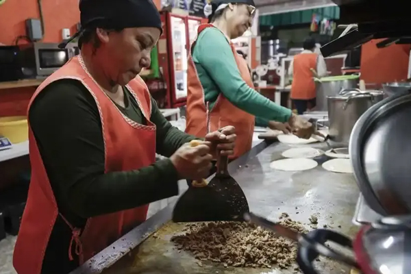 mujeres--taqueras