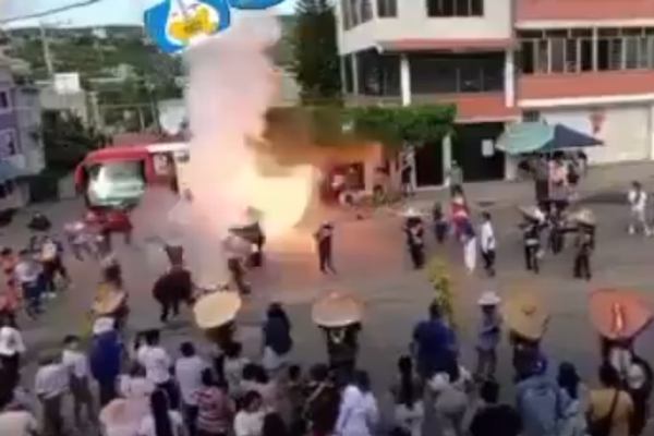 Ayuntamiento de Acatlán de Osorio prohíbe el uso de pirotecnia tras explosión en Barrio de San Rafael 