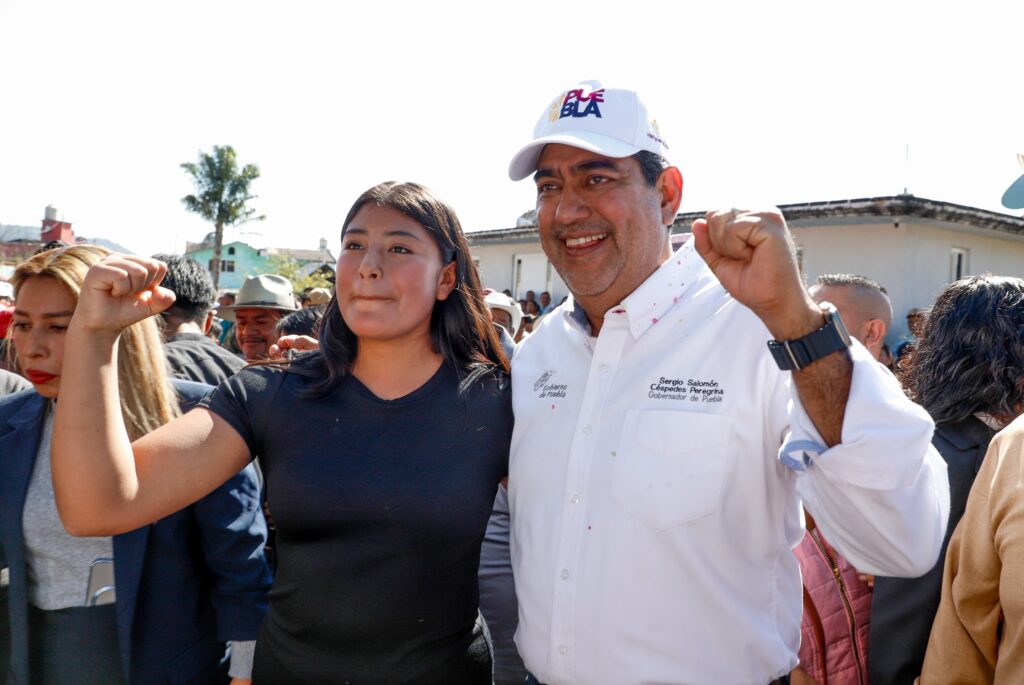 Sergio Salomón inaugura rehabilitación del tramo carretero en Chichiquila