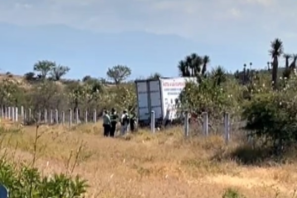 Balean a conductor en la autopista Cuacnopalan-Oaxaca, a la altura de San Gabriel Chilac