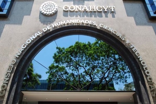 Becarios del Conahcyt apenas si llegan a fin de mes