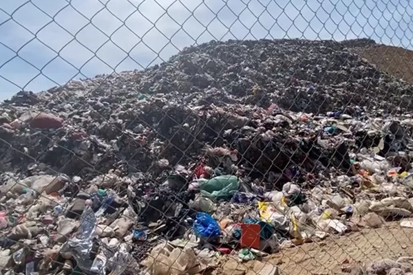 Crisis de basura en la Mixteca: ahora cierran relleno sanitario en Izúcar y se afecta a 9 municipio más 