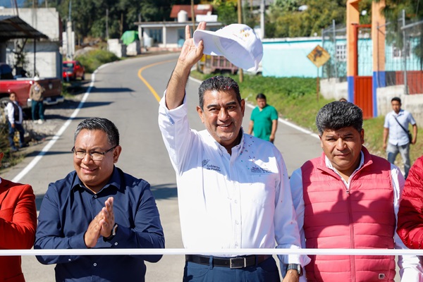 Gobierno de Puebla inaugura rehabilitación del tramo carretero en Chichiquila