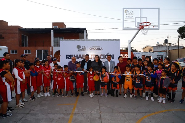 Rehabilita Gobierno de San Pedro Cholula las canchas de San Diego Cuachayotla