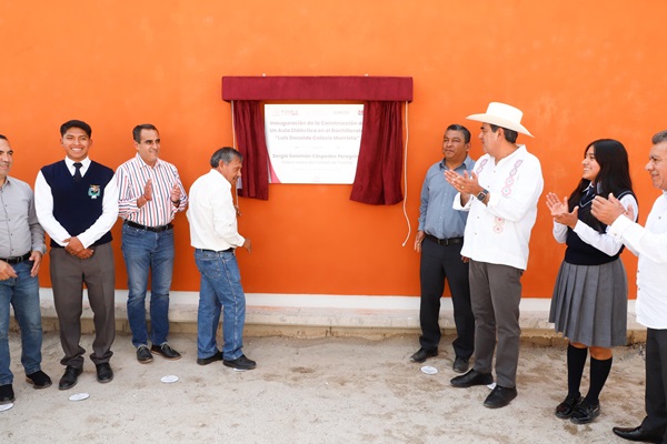 Sergio Salomón preside inauguración de aula didáctica en Atoyatempan