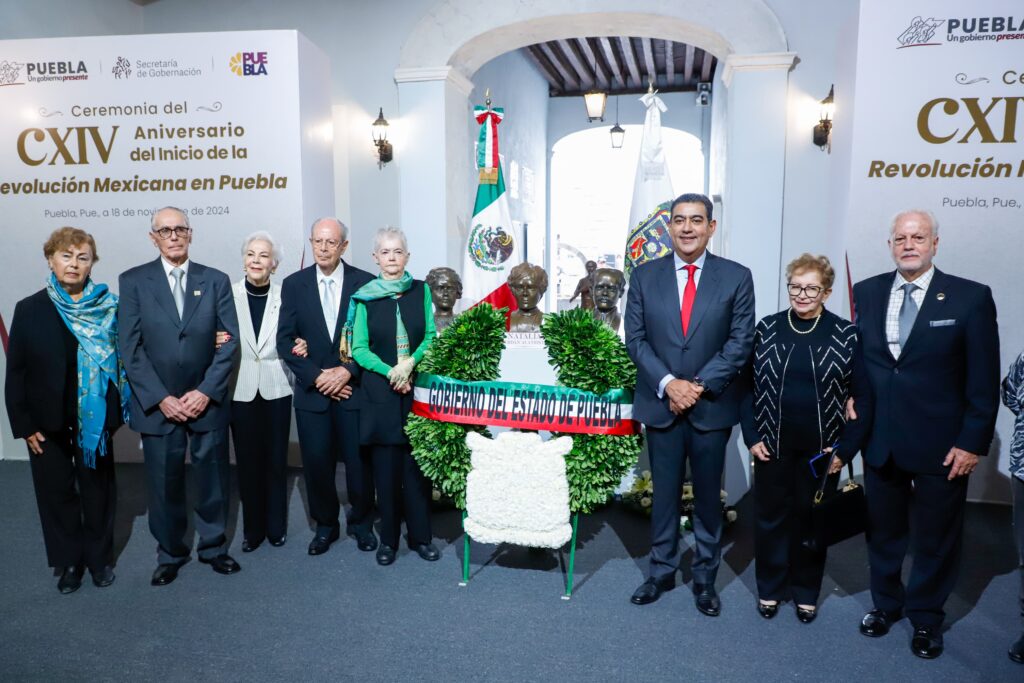 Sergio Salomón preside ceremonia del Aniversario del inicio de la Revolución Mexicana