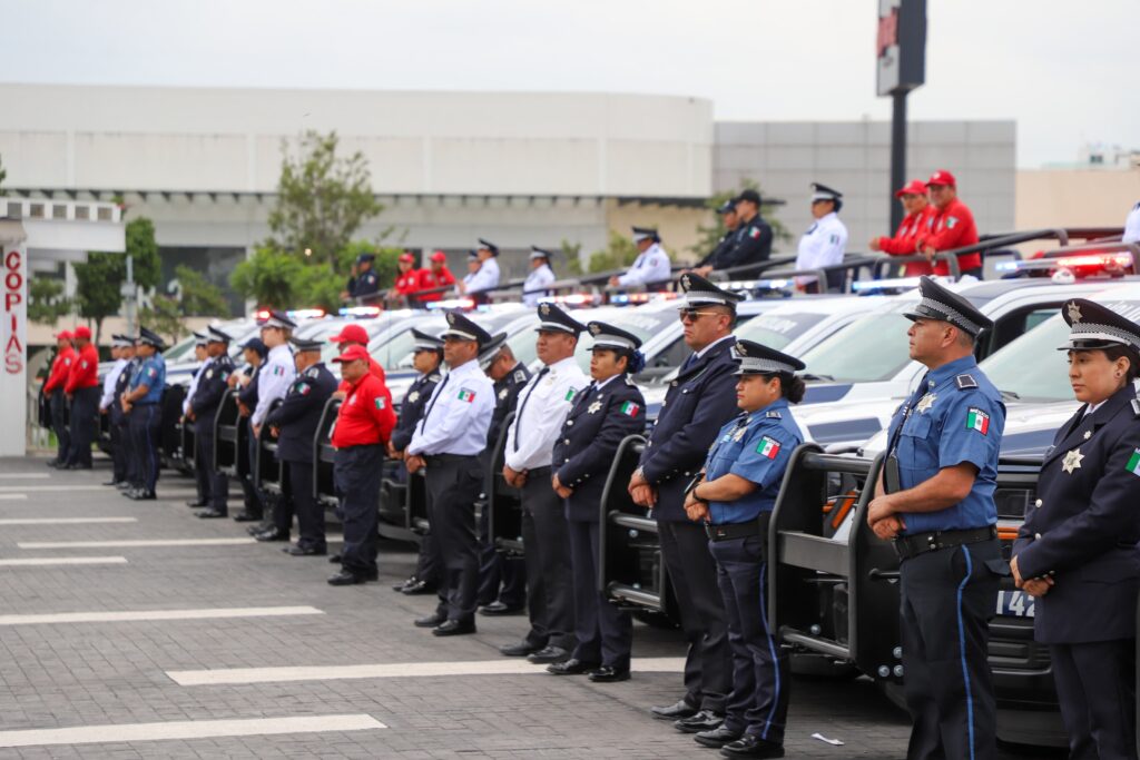 Gobernador de Puebla entrega 100 patrullas para el fortalecimiento de la Secretaría de Seguridad Pública