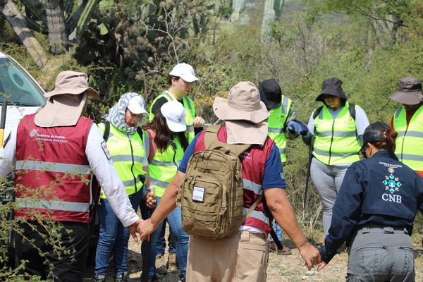 Colectivos, Madres Buscadoras y CBEP realizan búsqueda de personas desaparecidas en Ajalpan, Puebla