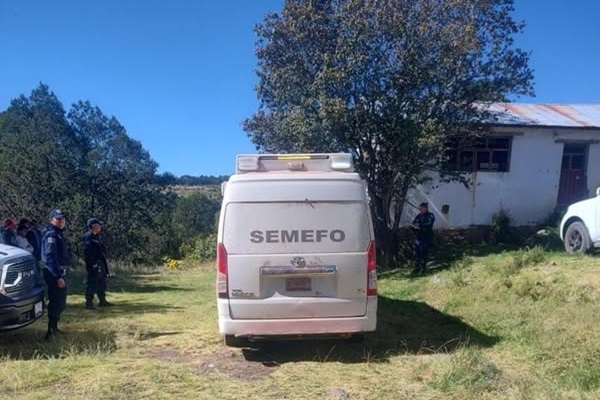 Encuentran cadáver de un hombre dentro de su domiclio de Tlaxco; hijo podría ser el asesino