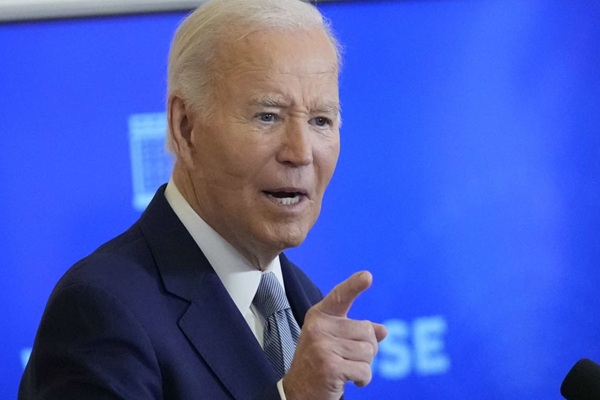 Joe Biden pide endurecer el control de armas tras tiroteo múltiple en escuela de Wisconsin