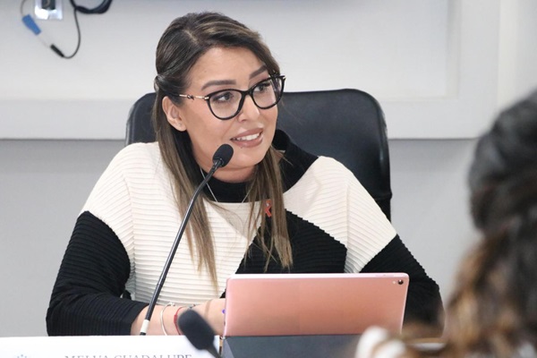 Melva Navarro, Secretaria de Igualdad Sustantiva, comparece ante el Congreso de Puebla