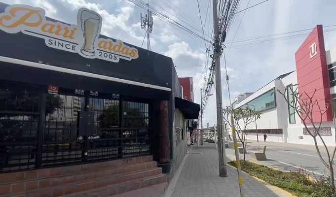 Al menos 14 bares operan cerca de universidades de Puebla, señala Segom