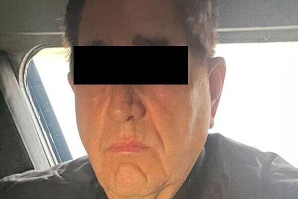 Osiel Cárdenas Guillén, exlíder de los Zetas, es deportado de Estados Unidos a México