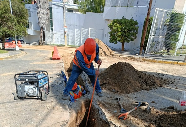 Agua de Puebla renueva 14 kilómetros de la red en la colonia La Paz