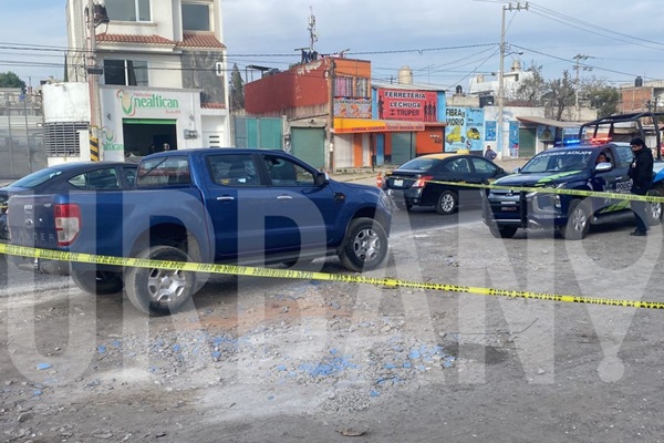 Le roban camioneta y lo balean en Central de Abasto; unidad es abandonada en la carretera Puebla-Tlaxcala