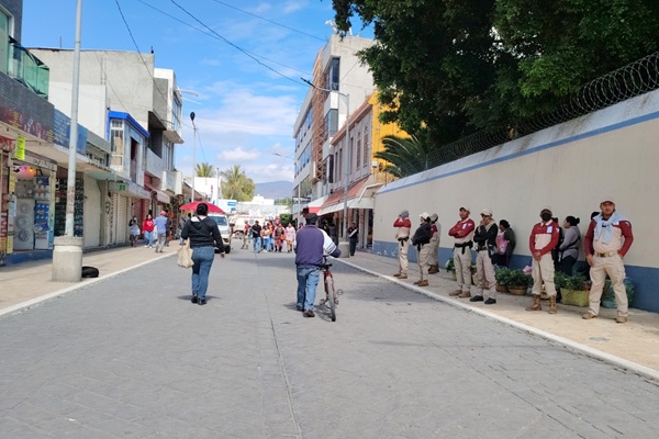 Reubicarán a comerciantes informales de Tehuacán para rescatar el centro Histórico