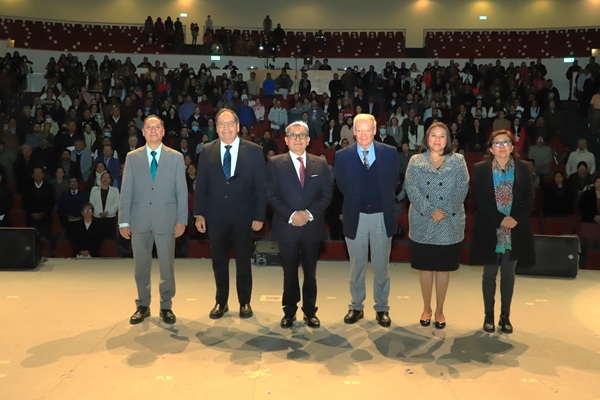 UATx Presenta Rector el “Decálogo del trabajo académico